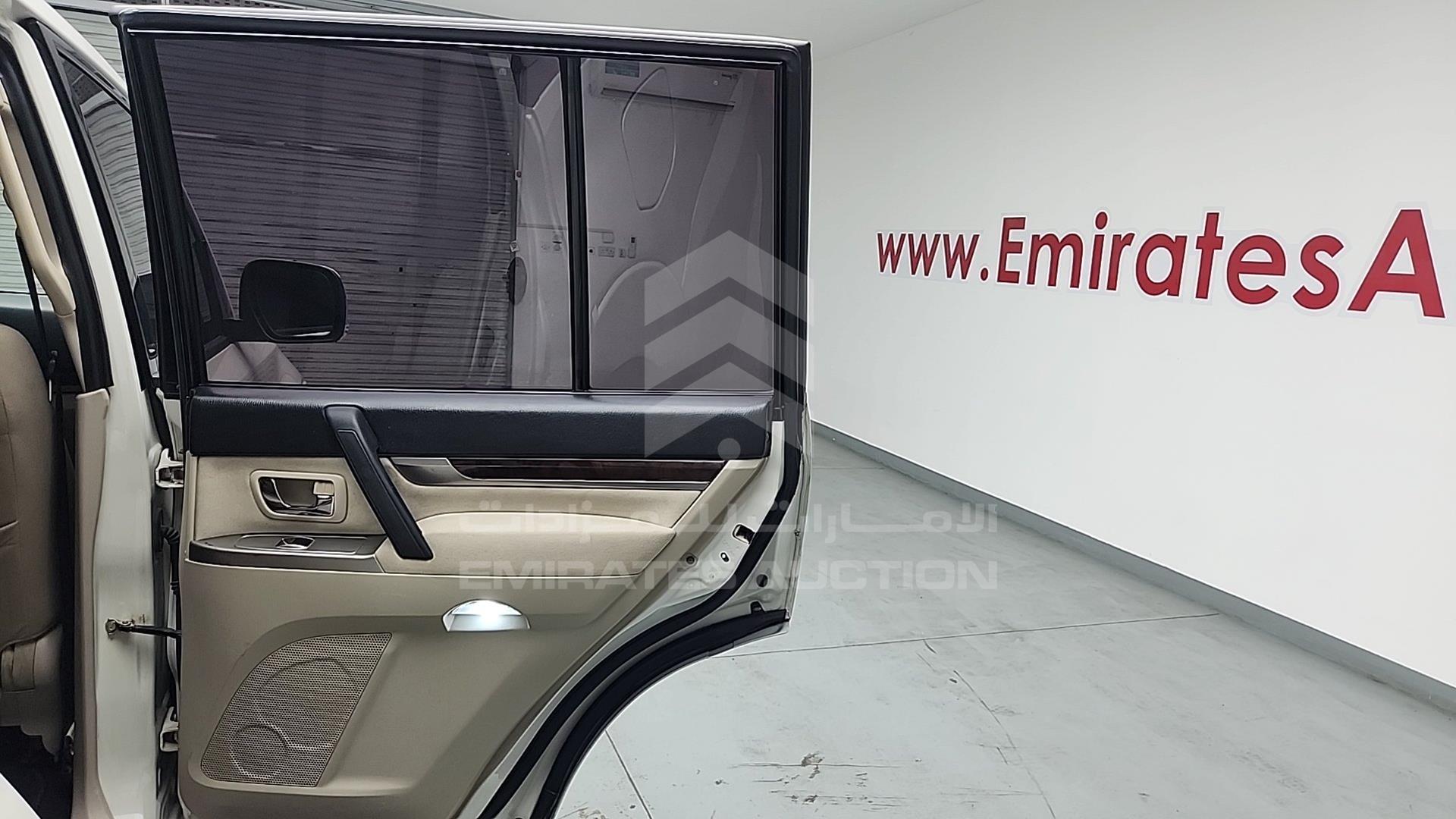 2014 MITSUBISHI PAJERO VIN: JMYLRV95WEJ708829
