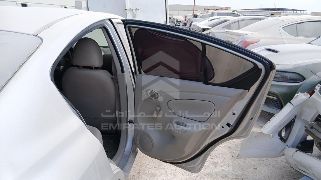 نيسان صني 2022 — الباب الخلفي الأيمن — صورة 21