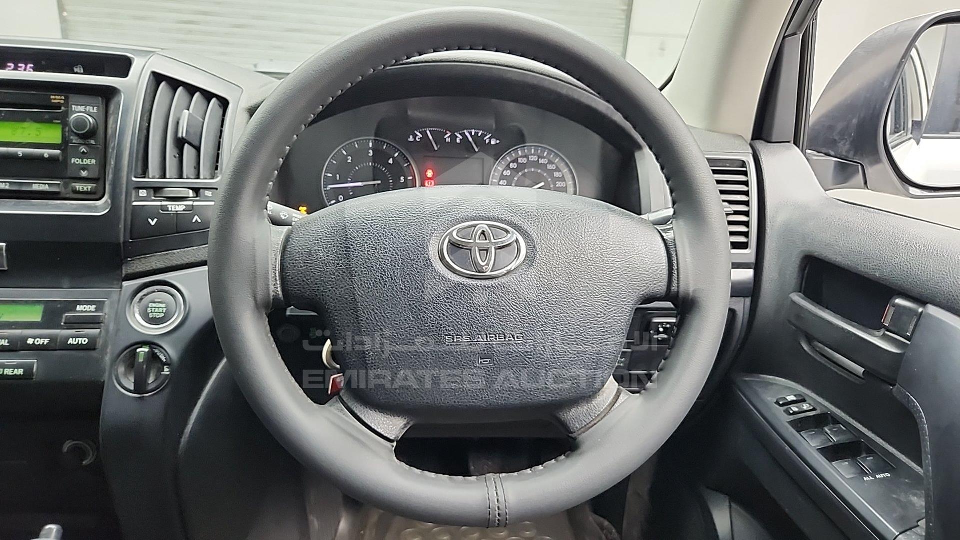 2014 TOYOTA LC 200 VIN: JTMHV09J604135041