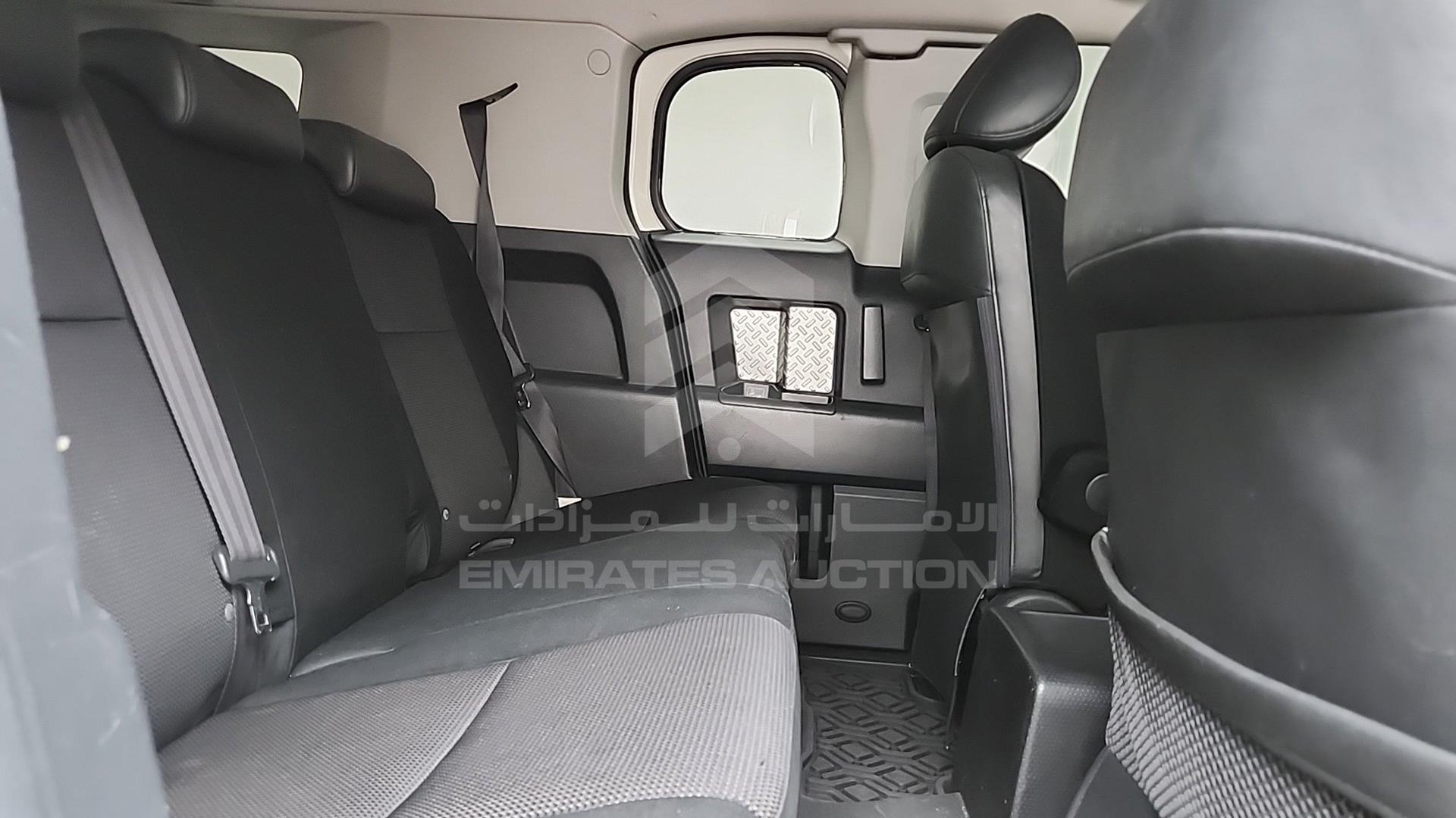 2008 TOYOTA FJ CRUISER VIN: JTEBU11F18K035244