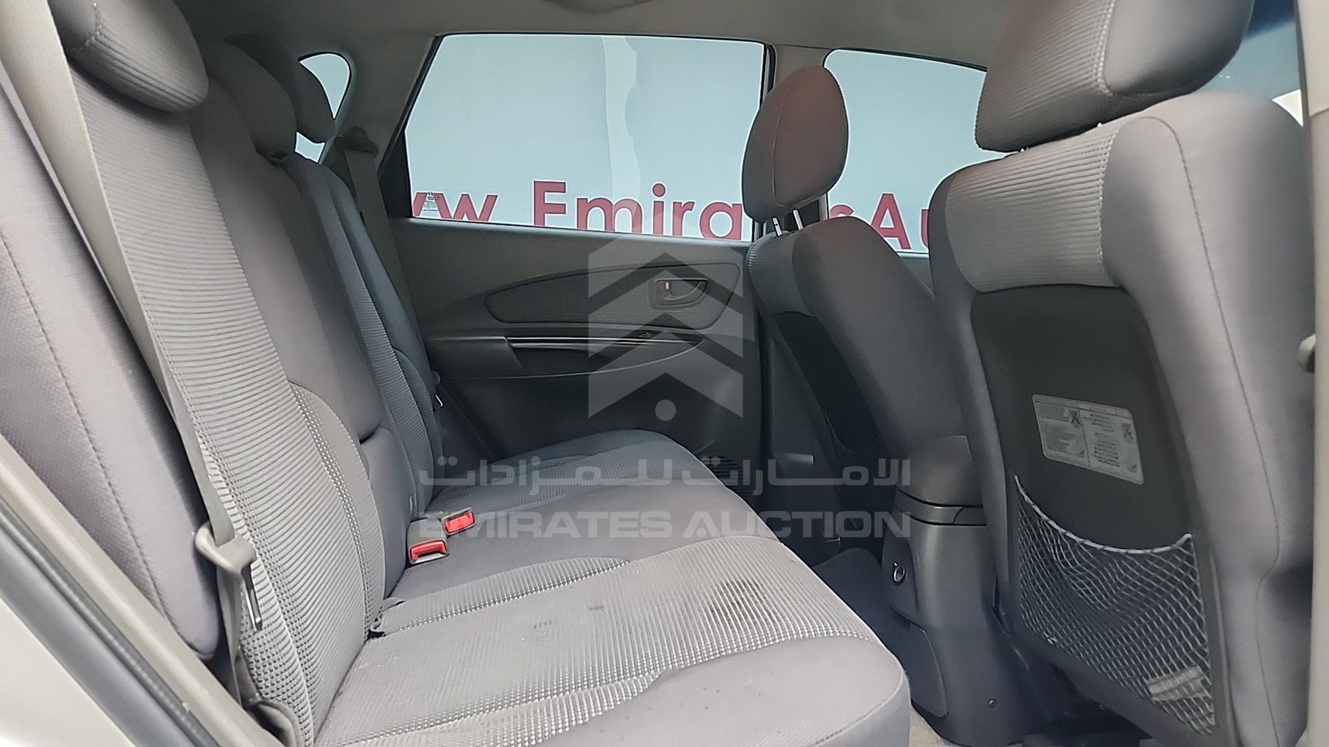 2008 HYUNDAI TUCSON VIN: KMHJM81B28U818546