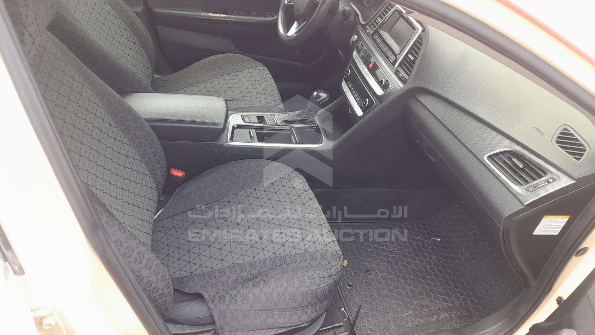 2019 HYUNDAI SONATA VIN: KMHE24136KA092983