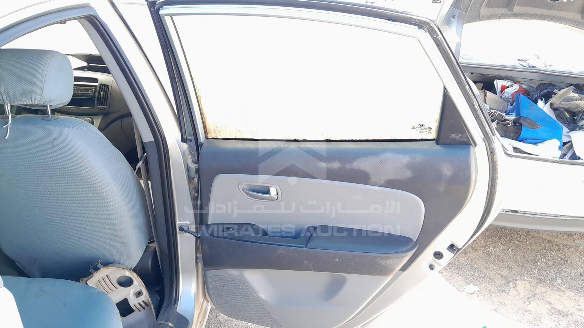 0 HYUNDAI ELANTRA VIN: KMHDT41B69U522603