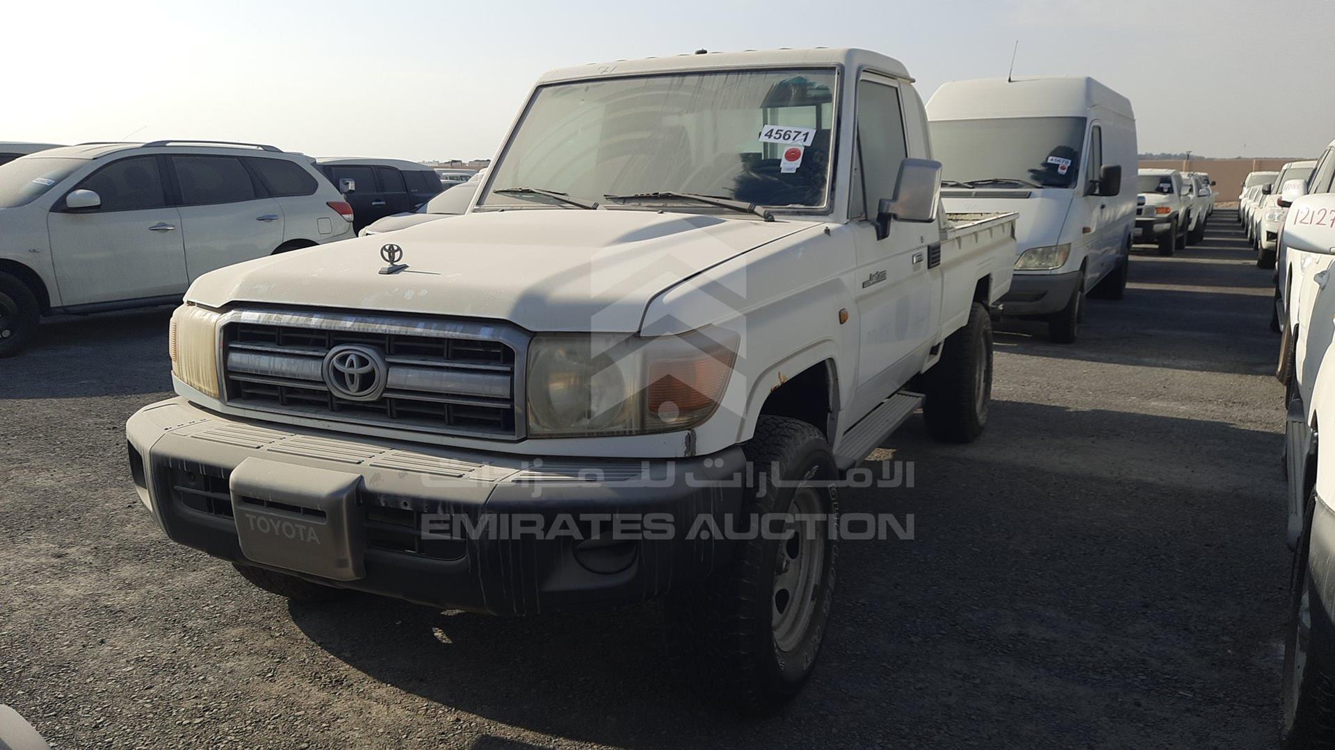 2008 TOYOTA LAND CRUISER PICKUP VIN: JTFLJ73J686045841