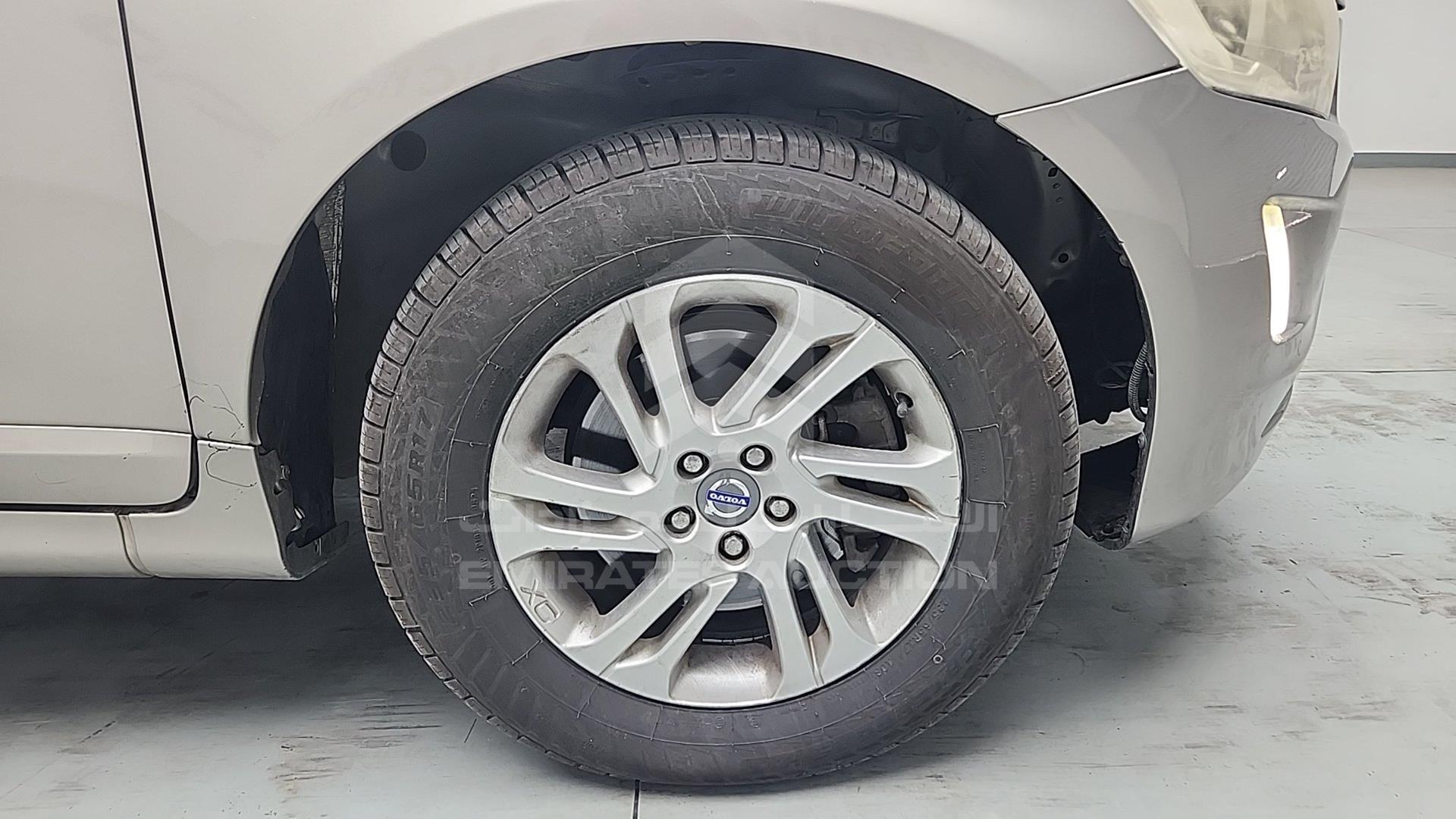2014 VOLVO XC 60 VIN: YV147HDZ1E2559227