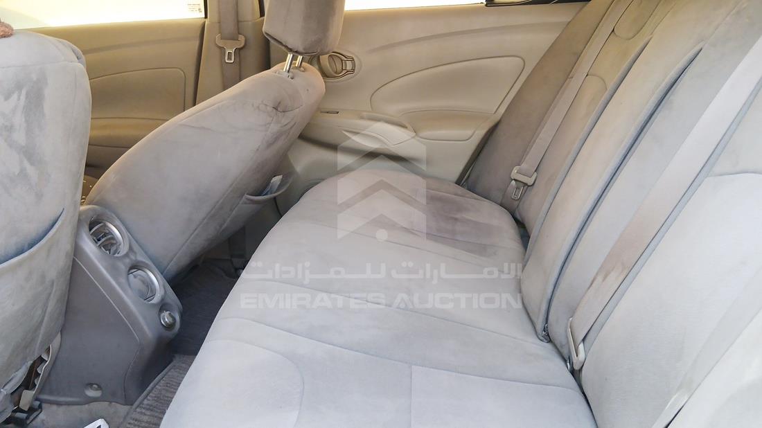 نيسان صني 2012 — زاوية الراكب الخلفي اليسرى — صورة 19