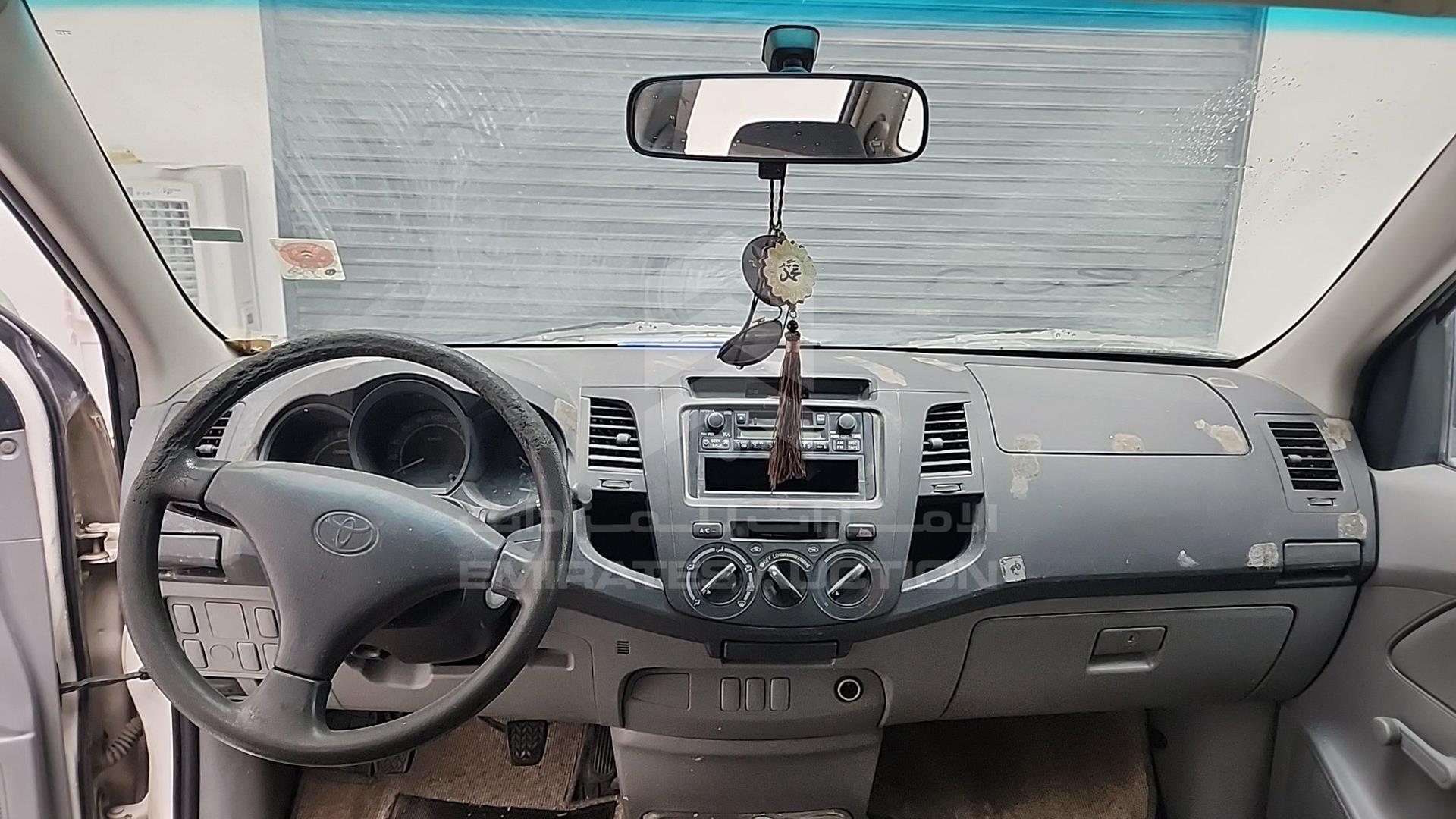 2007 TOYOTA HILUX VIN: MR0EX12G272301936