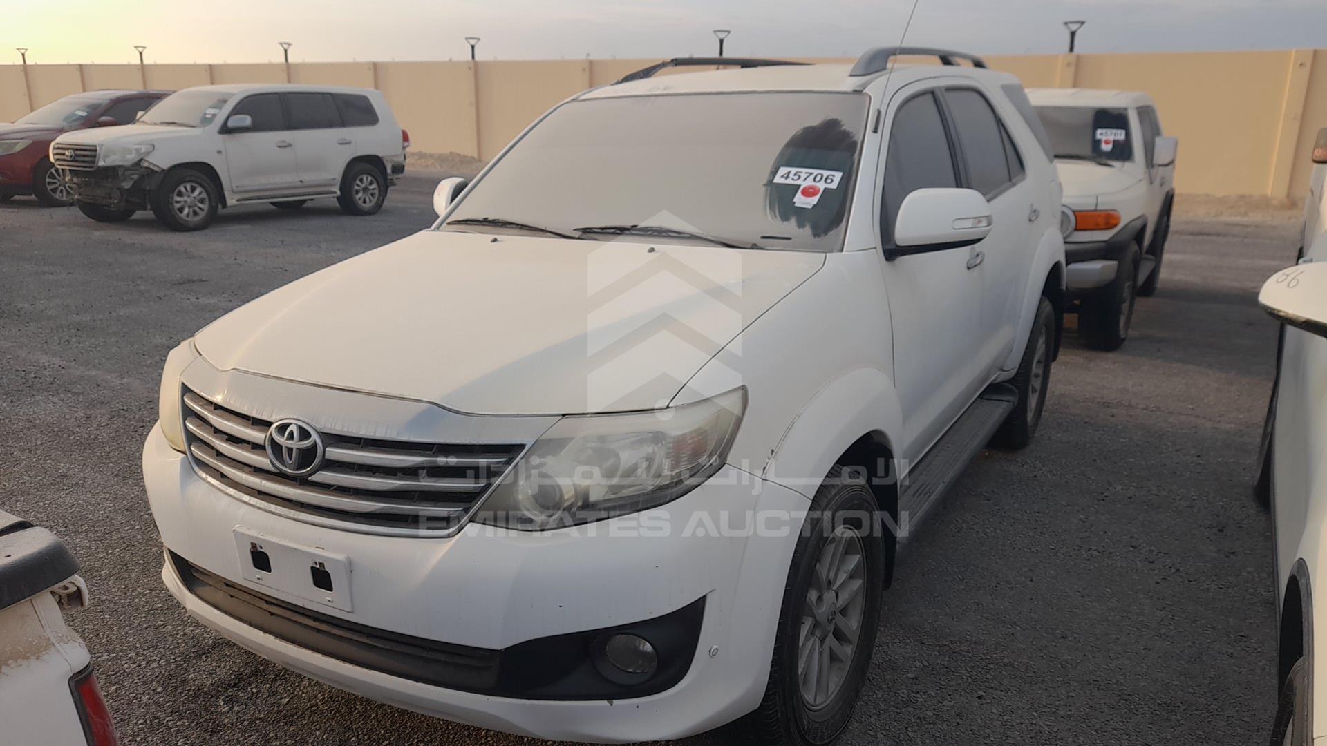 2014 TOYOTA FORTUNER VIN: MHFYU59G4E7032747