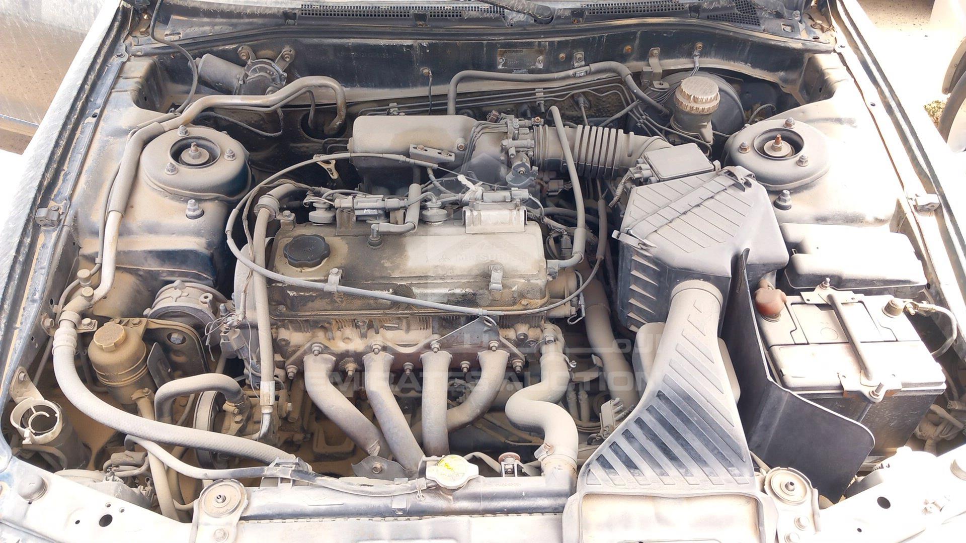 1999 MITSUBISHI GALANT VIN: JMYSREA2AXZ001236
