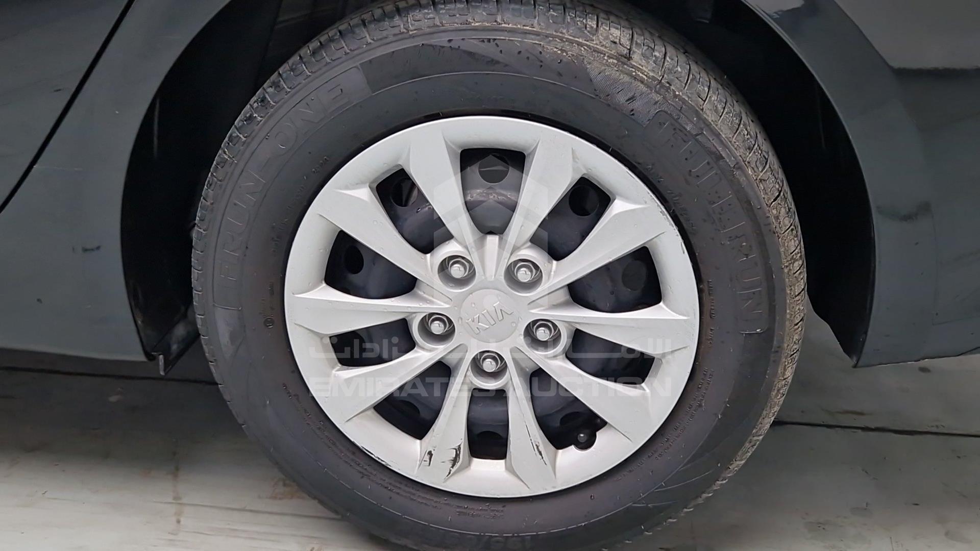 2020 KIA CERATO VIN: KNAF24163L5851907