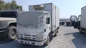 2014 Isuzu NMR — Front Left Angle — Photo 5 — Thumbnail