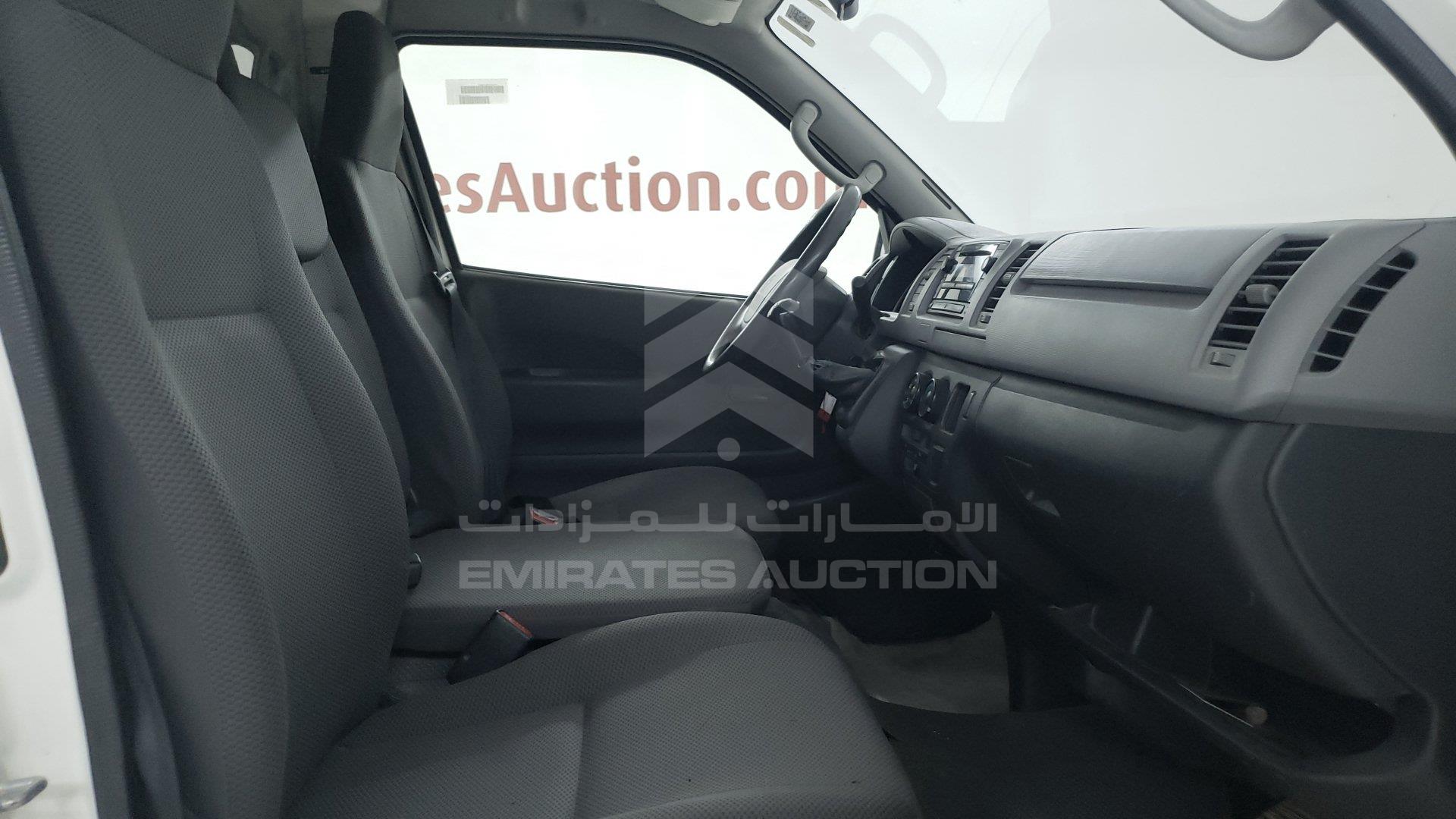 JTFHX02P2D0079967 - 2013 Toyota Hiace - #352830
