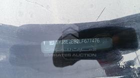 تيسلا موديل 3 2020 — رقم الشاسيه على الهيكل — صورة 4 — صورة مصغرة