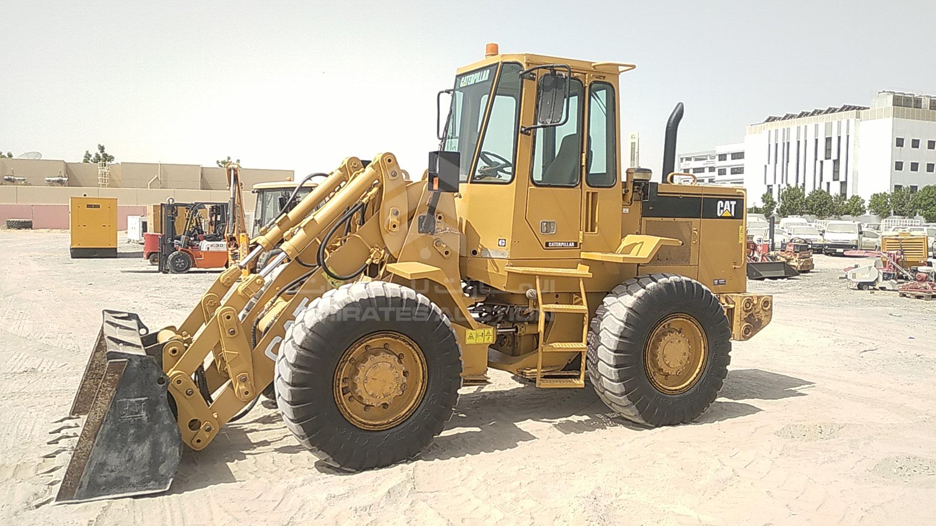 2001 CATERPILLAR --- VIN: 1DF01217