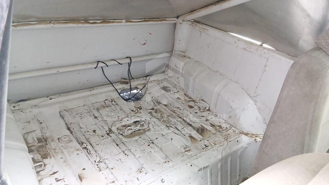1990 Suzuki Vitara — Trunk Interior View — Photo 17