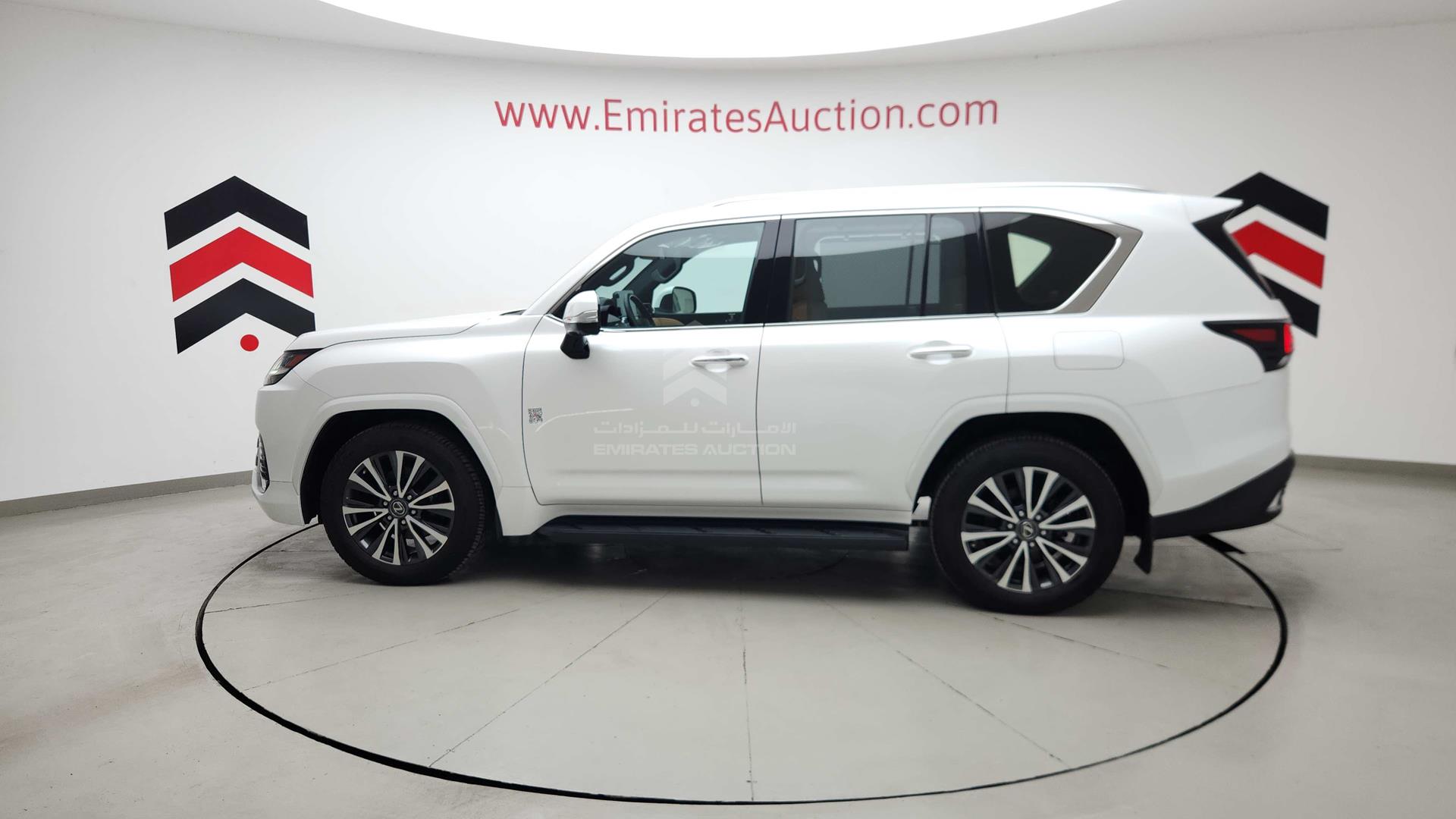 2022 LEXUS LX 600 VIN: JTJPB7CX1N4008941