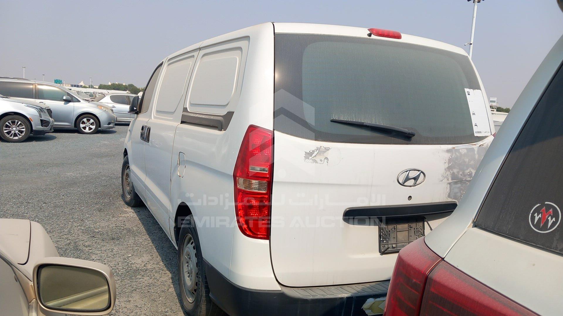 2013 HYUNDAI H1 VIN: KMHWG81R6DU548337