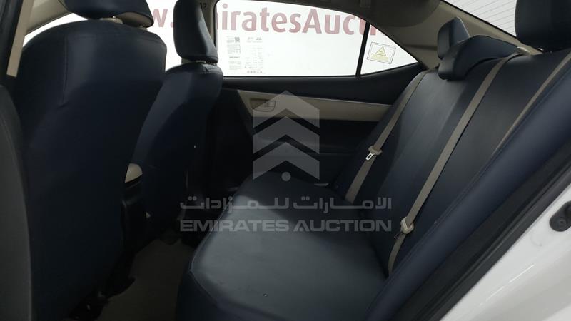 RKLBB9HE8J5212787 Auction: EmiratesAuction Lot: 404125 RKLBB9HE8J5212787 Toyota Corolla 2018 WHITE Photo 19
