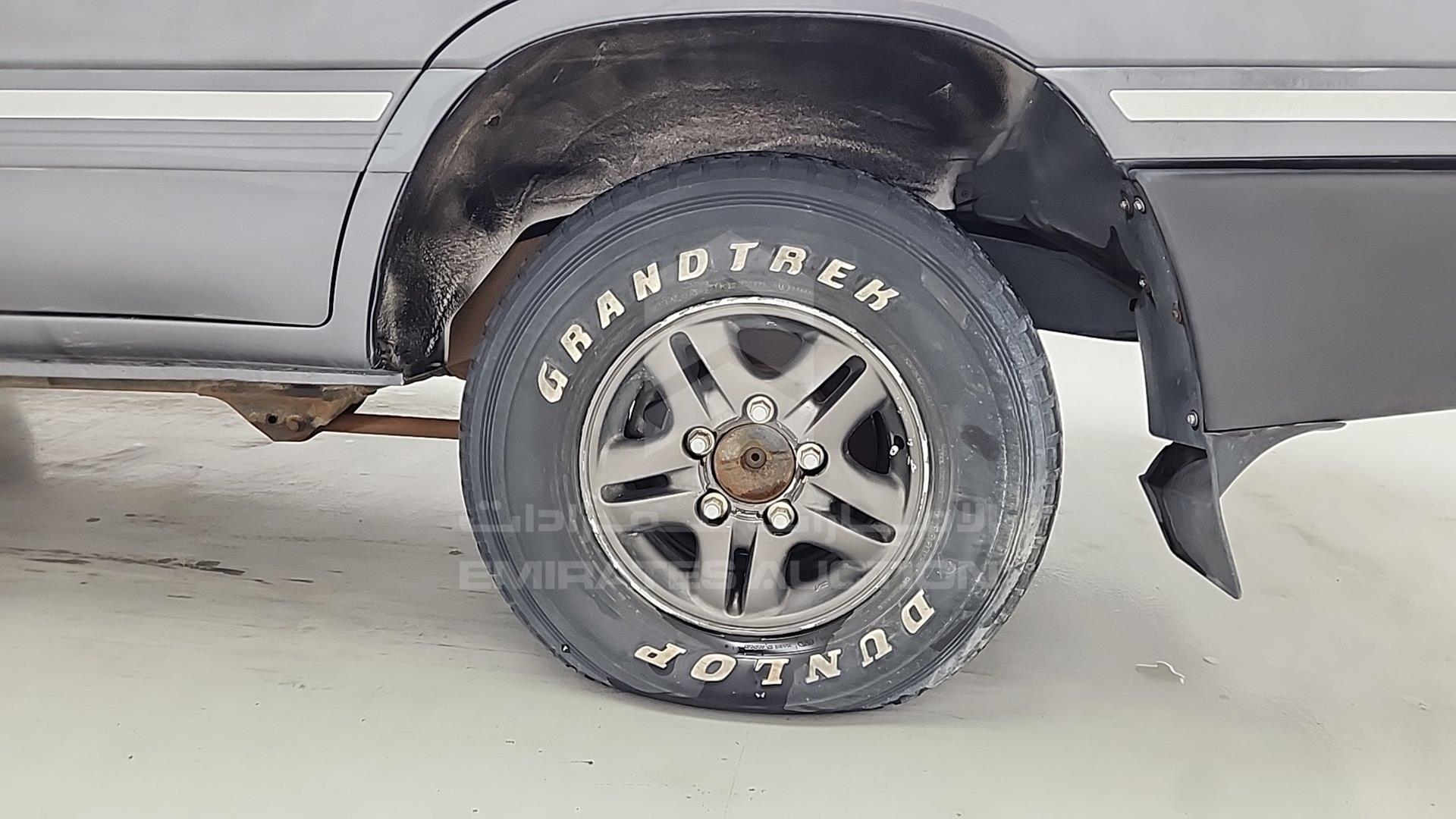 2000 TOYOTA LAND CRUISER VIN: JT3HJ09J2Y0017426