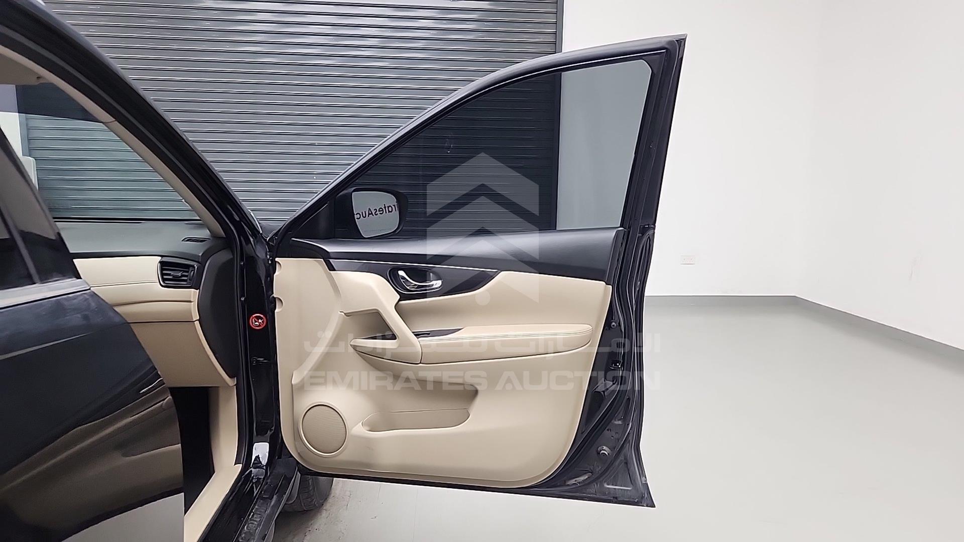 2019 NISSAN X-TRAIL VIN: JN1BT2MW8KW014676
