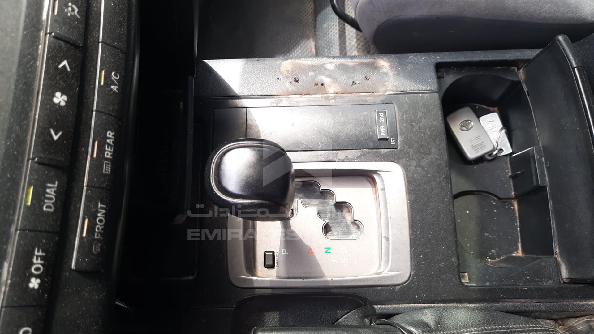 2011 TOYOTA LAND CRUISER VIN: JTMDU09J9B4034810