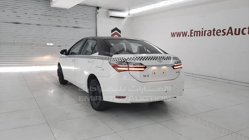 RKLBB9HE8J5212787 Auction: EmiratesAuction Lot: 404125 RKLBB9HE8J5212787 Toyota Corolla 2018 WHITE Photo 6