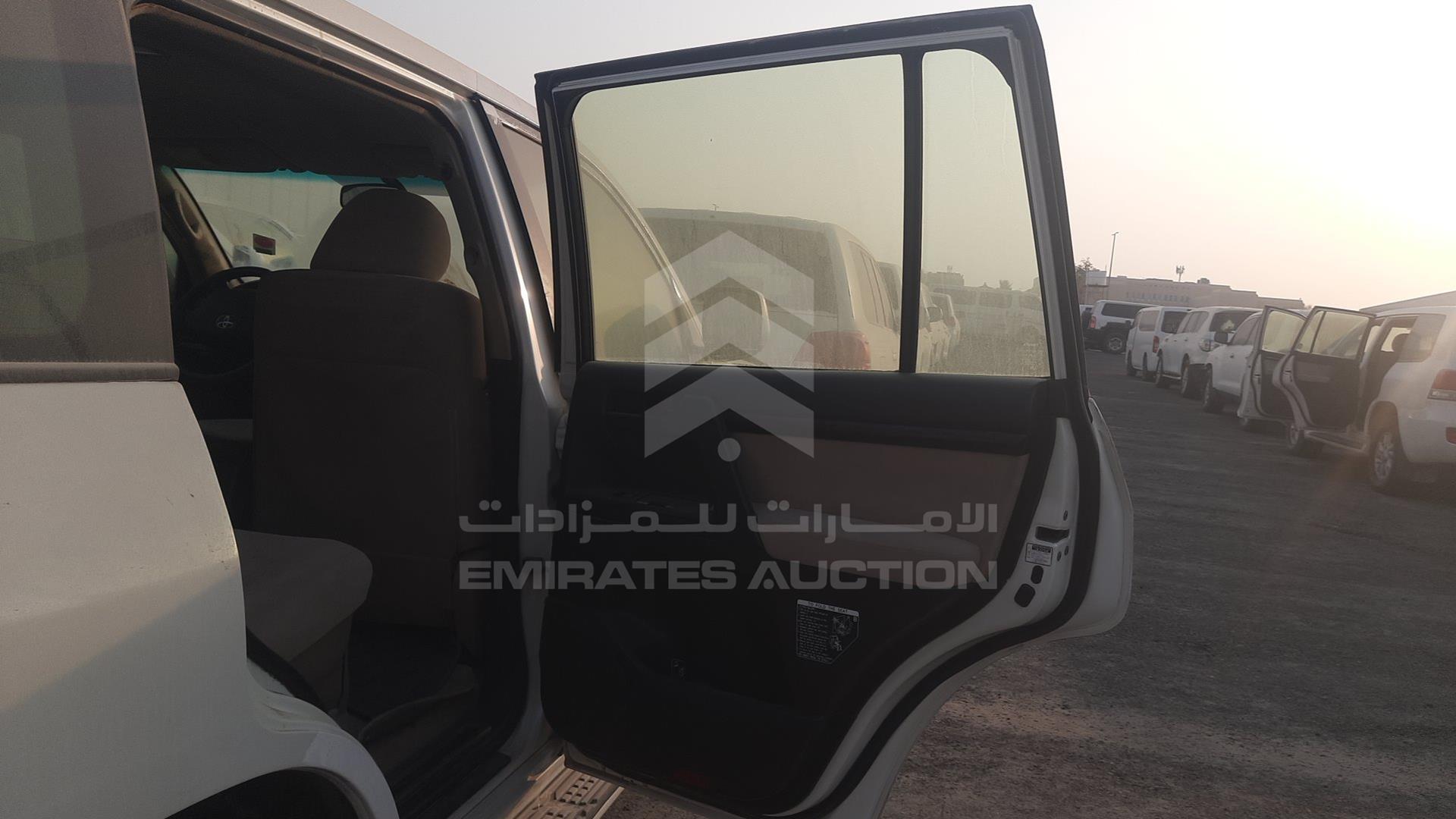2011 TOYOTA LAND CRUISER VIN: JTMHU09J1B4042644