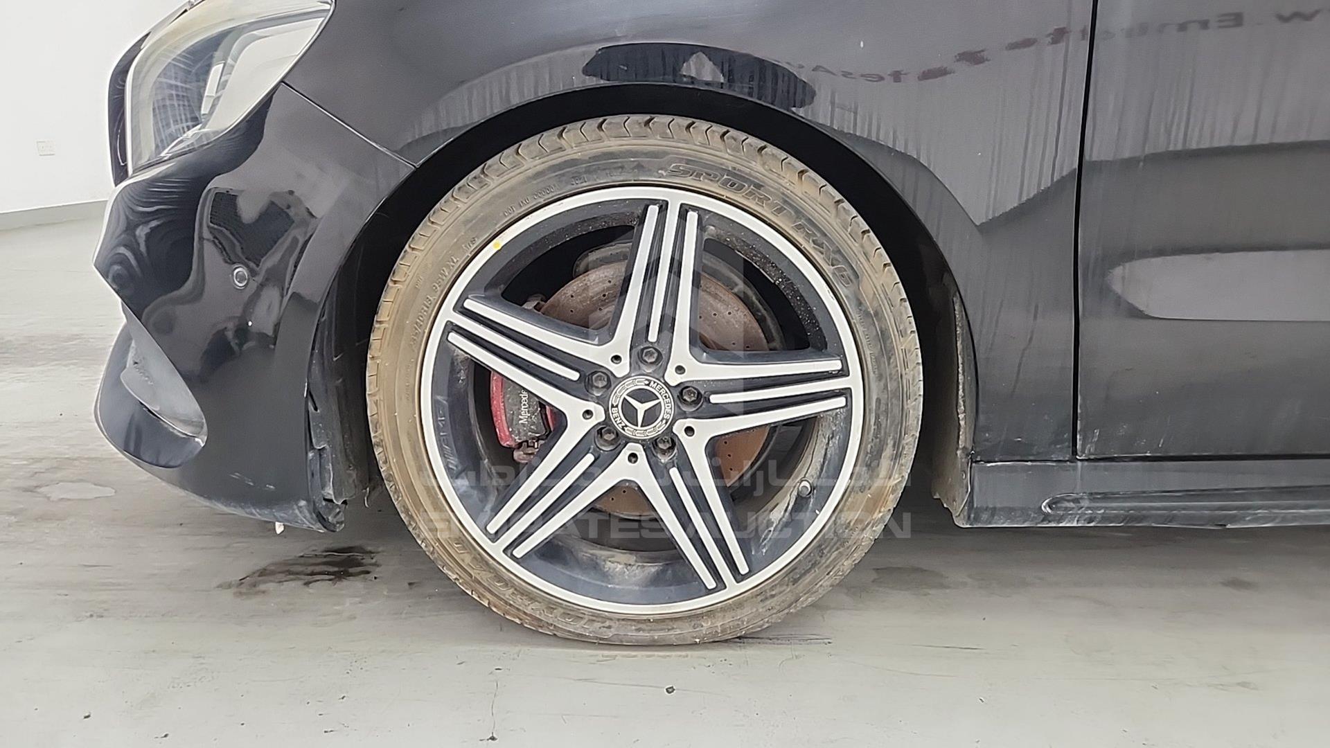2018 MERCEDES A 250 VIN: WDDBF4EB4JJ734182