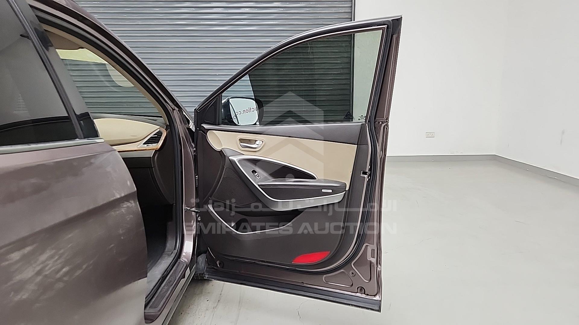 2014 HYUNDAI SANTA FE VIN: KMHST81CXEU154024