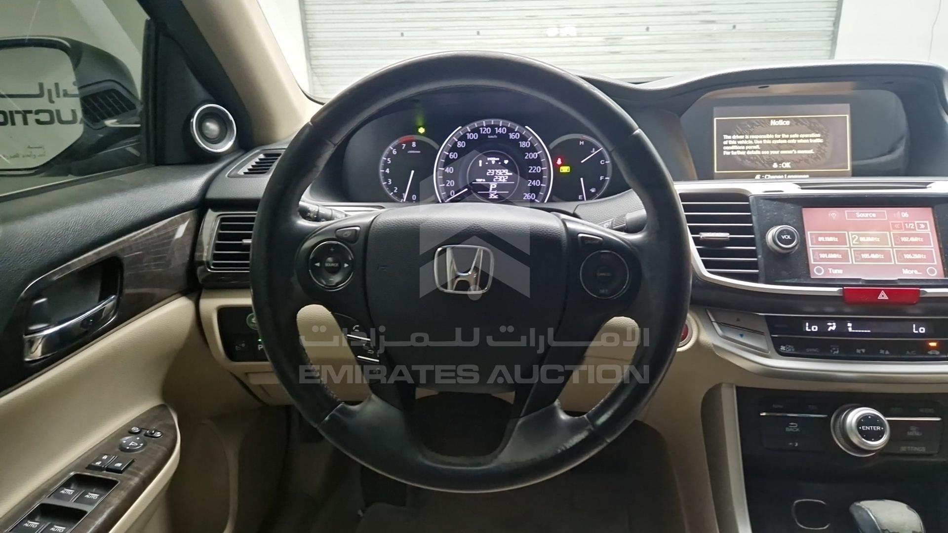 2016 HONDA ACCORD VIN: LUCCR2669G3407975
