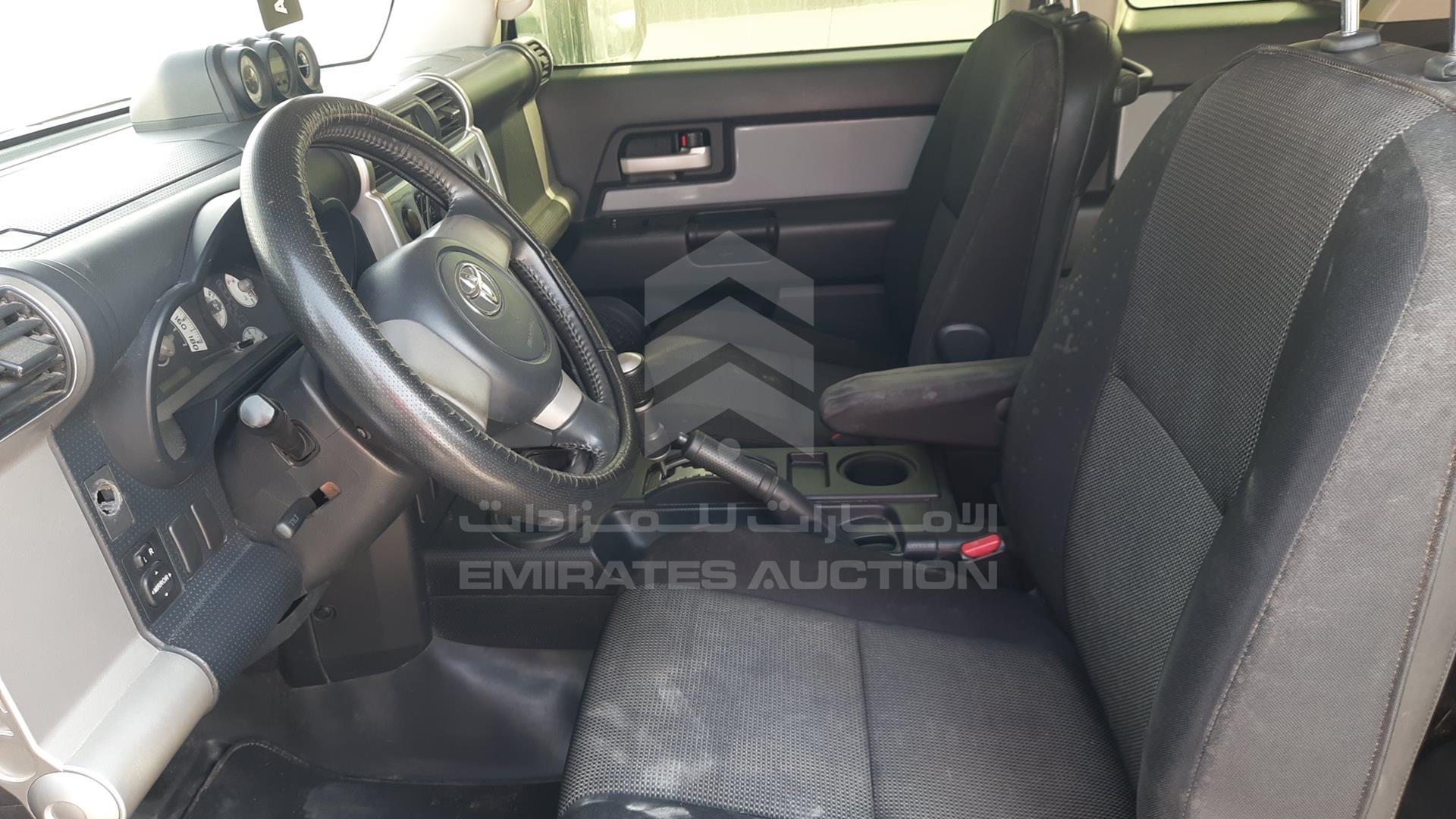 2014 TOYOTA FJ CRUISER VIN: JTEBU11F1EK198021