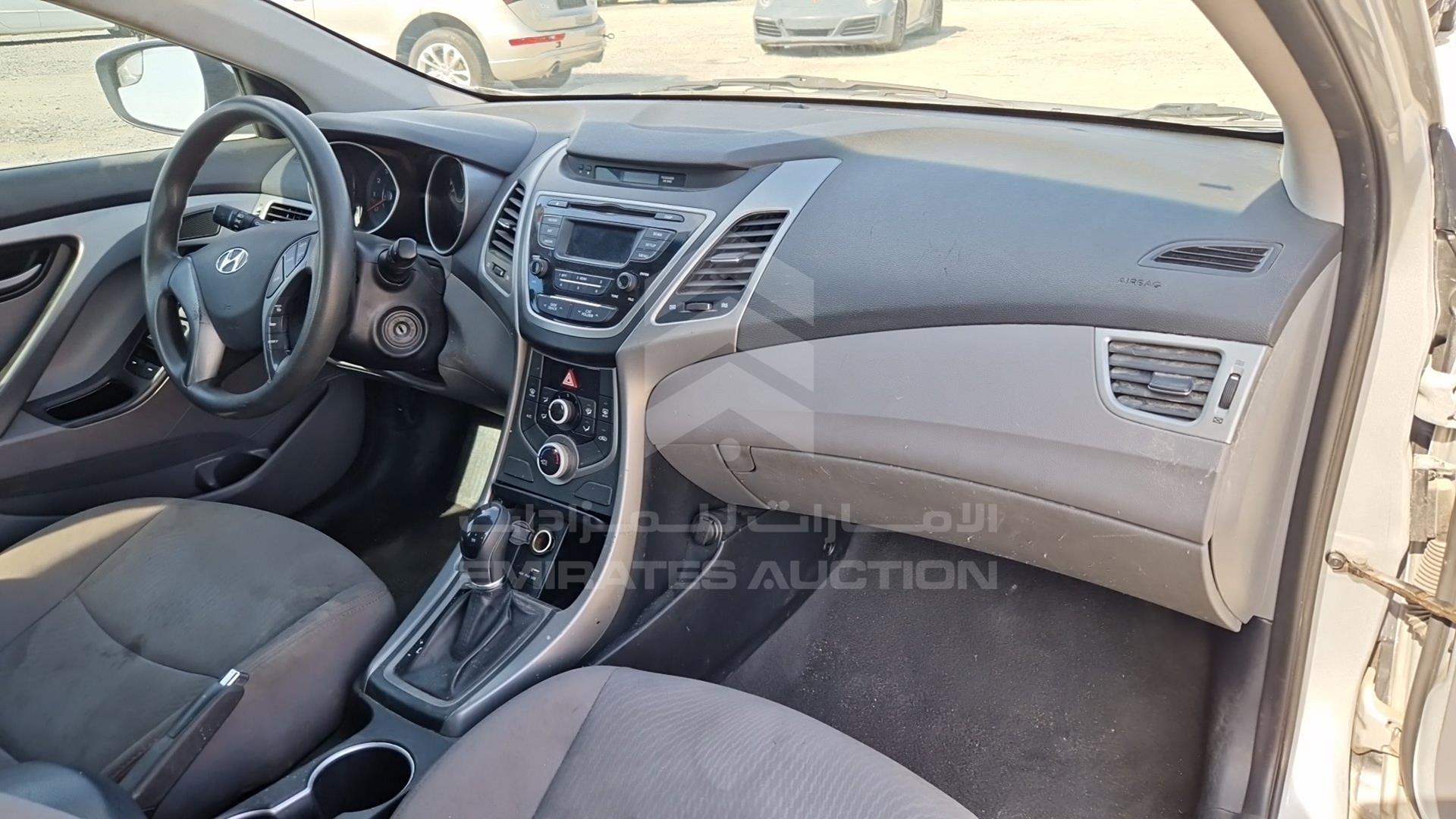 2015 HYUNDAI ELANTRA VIN: 5NPDH4AE5FH623413