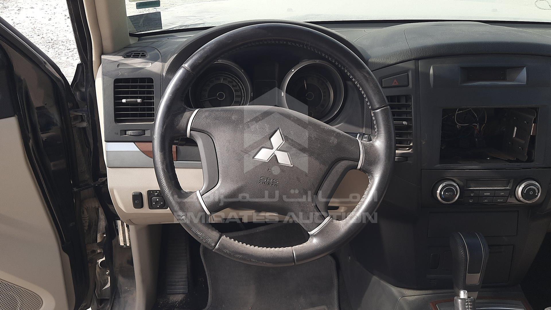 2007 MITSUBISHI PAJERO VIN: JMYLRV93W7J716274