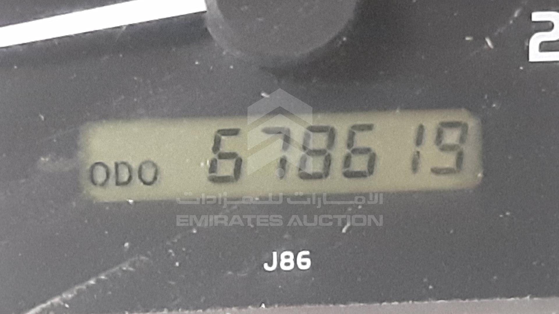 2011 TOYOTA LAND CRUISER VIN: JTFLU73J5B4521104