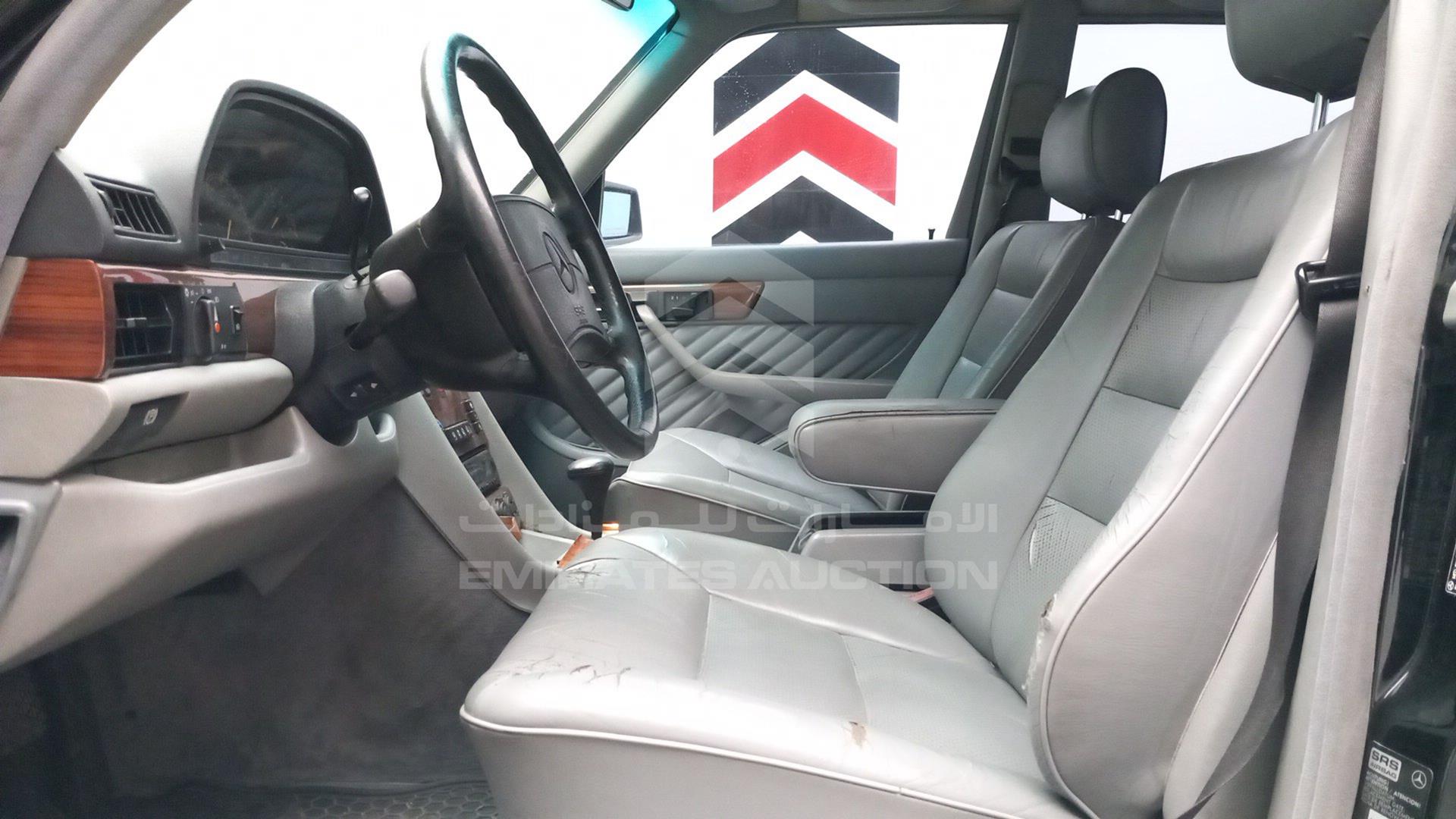 1991 MERCEDES SE 300 VIN: WDBCA24D7MA590747