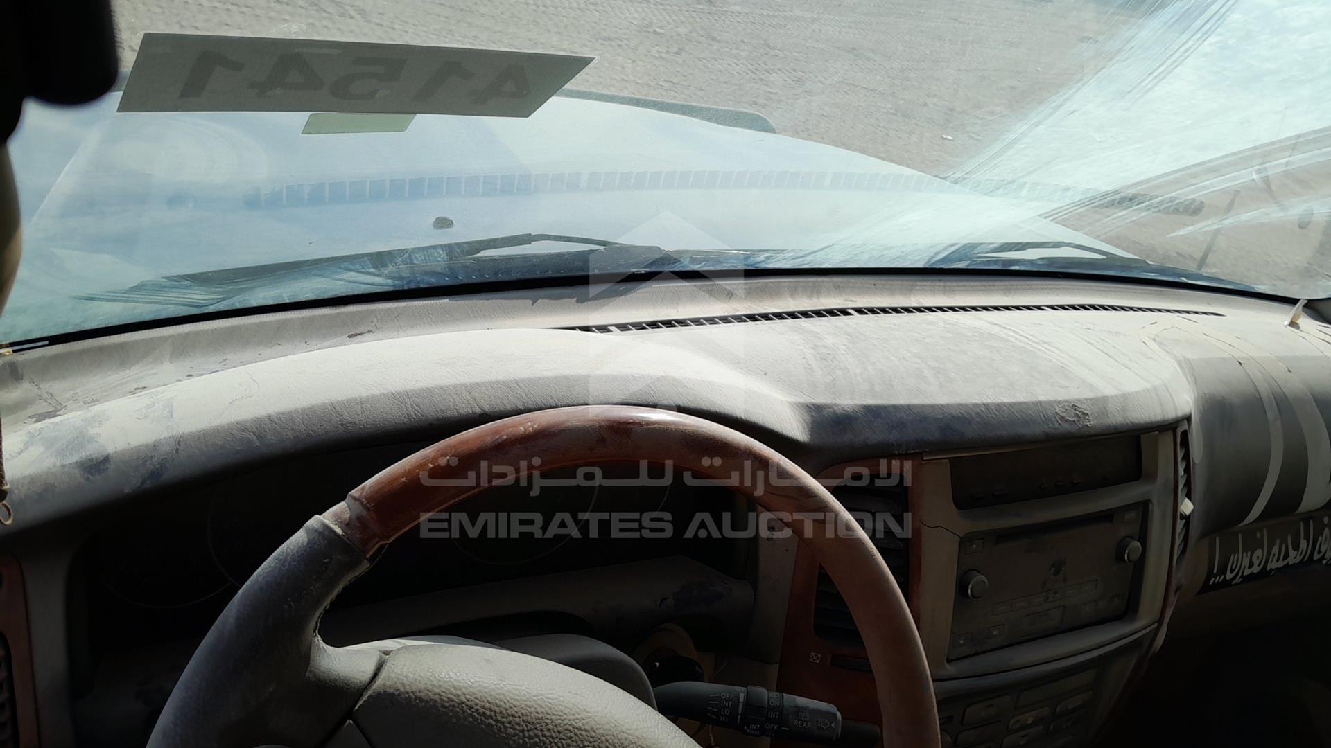 2005 TOYOTA LAND CRUISER VIN: JTEHT05J552074064