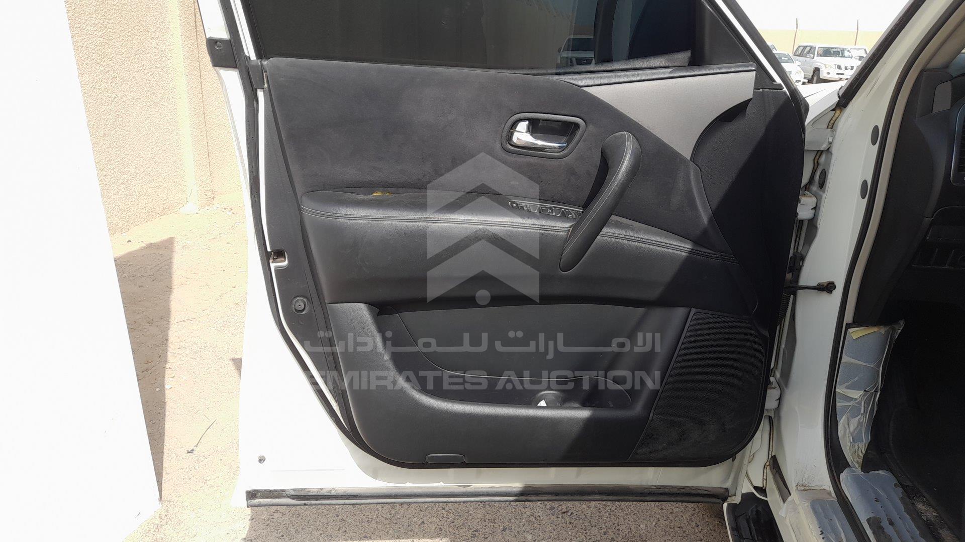 JN8AY2NY0E9073481 - 2014 Nissan Patrol - #342819