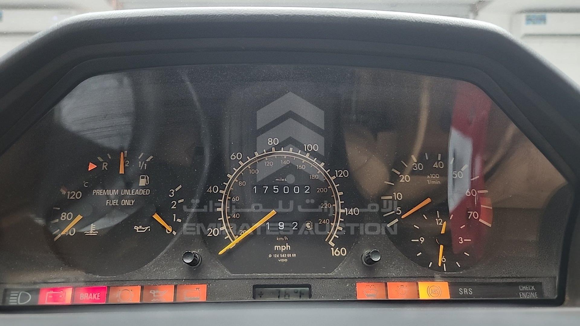1991 MERCEDES E 300 VIN: WDBEA30D2MB373024