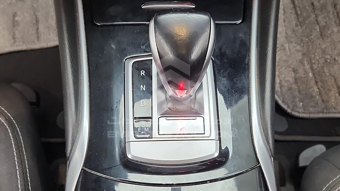2017 Infiniti QX 30 — Gear View — Photo 23