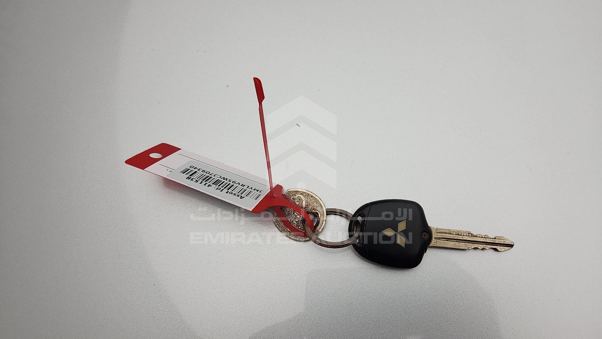 2012 MITSUBISHI PAJERO VIN: JMYLRV95WCJ709340