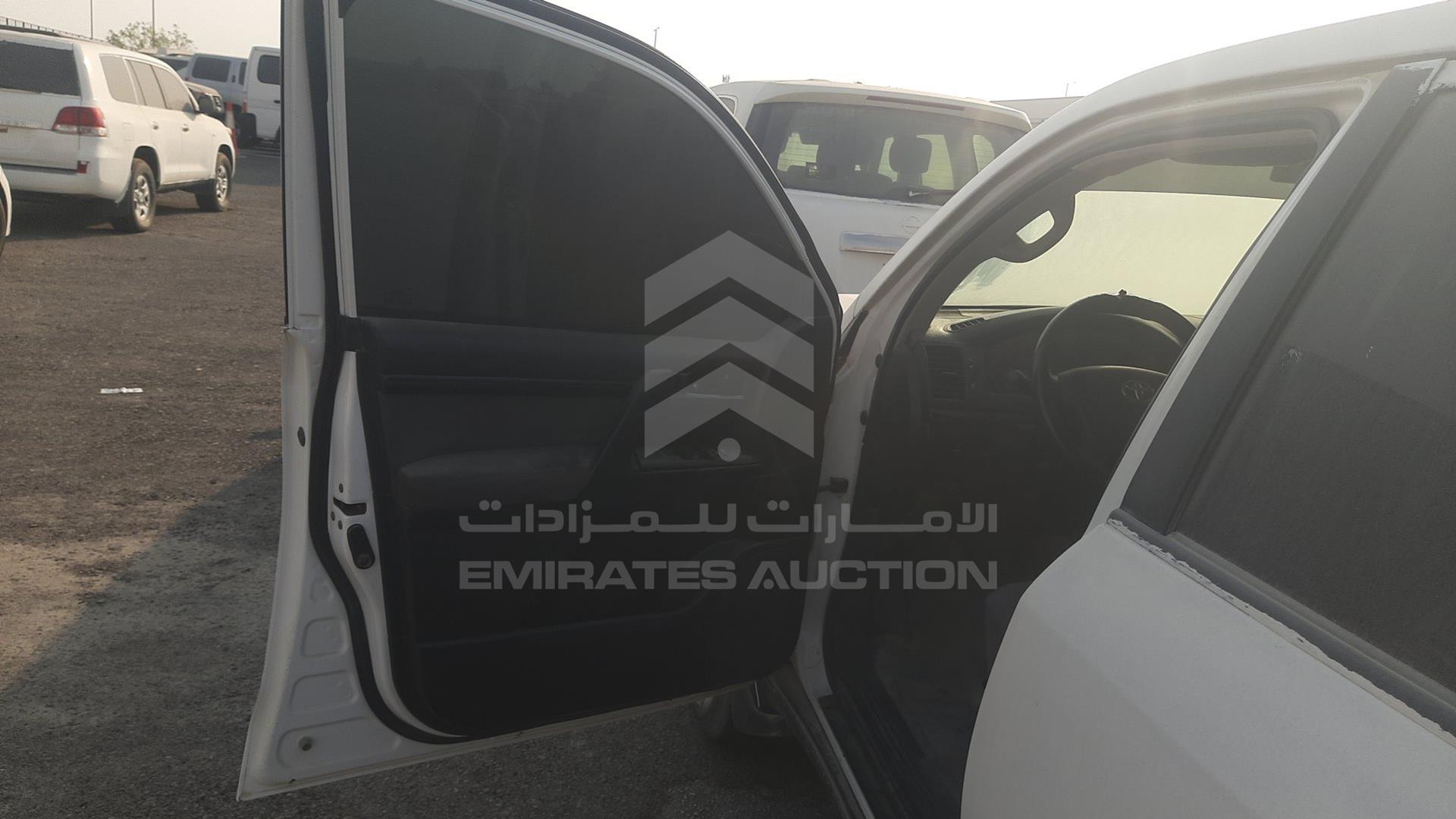 2011 TOYOTA LAND CRUISER VIN: JTMDU09J3B4034785