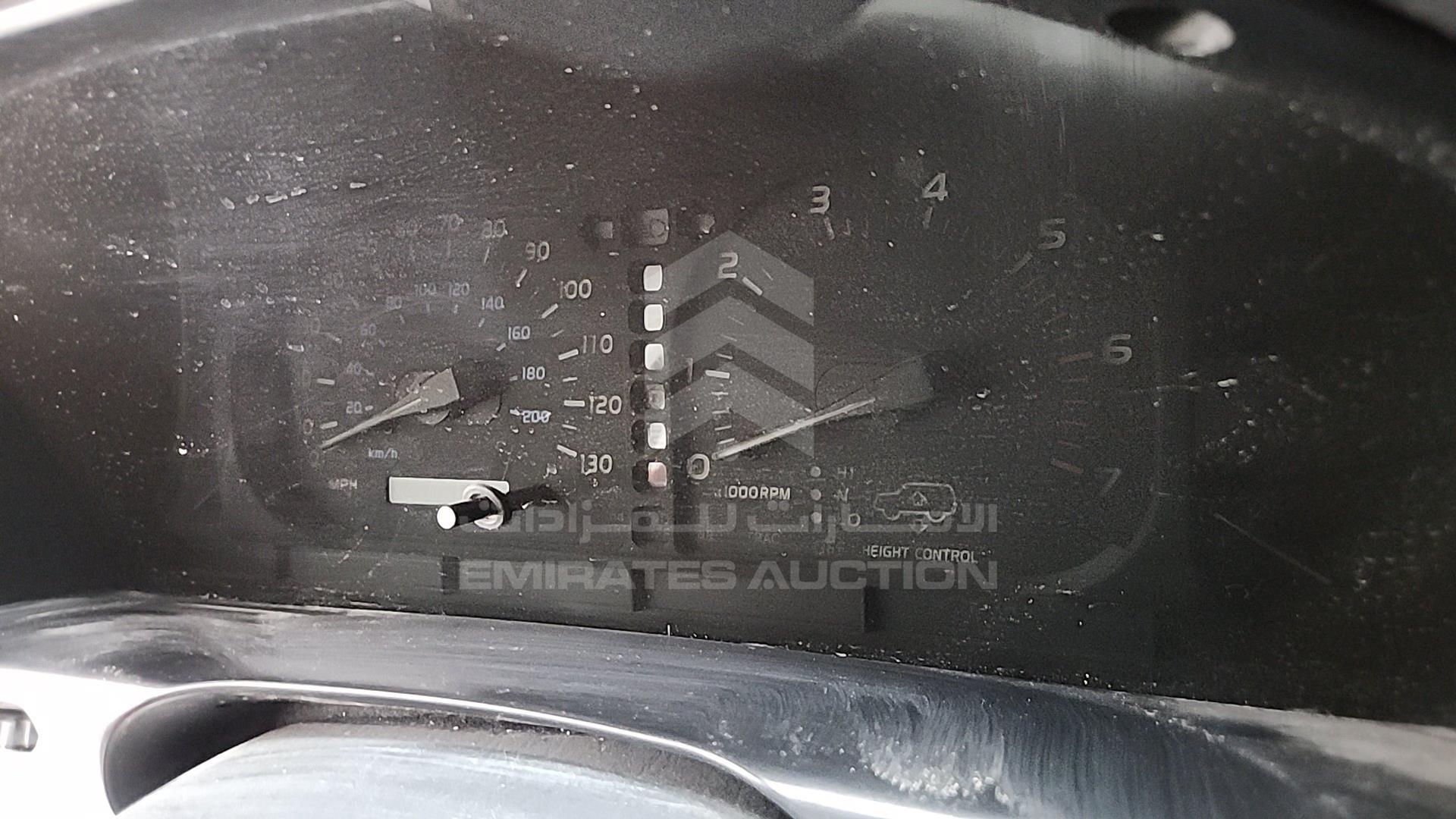 2002 LEXUS LX 470 VIN: JTJHT00W423515791