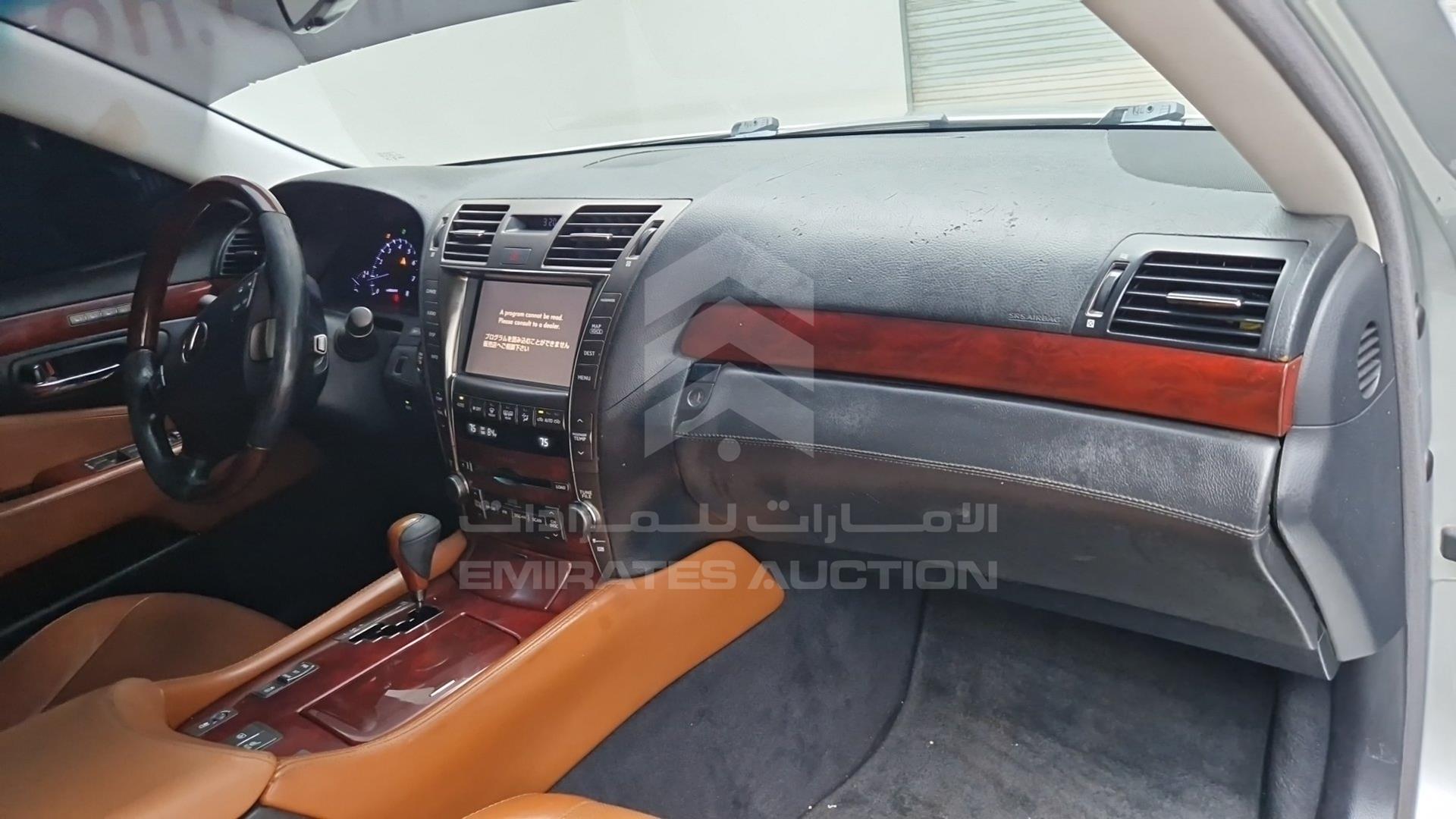 2009 LEXUS LS 460 L VIN: JTHGL46F395033534