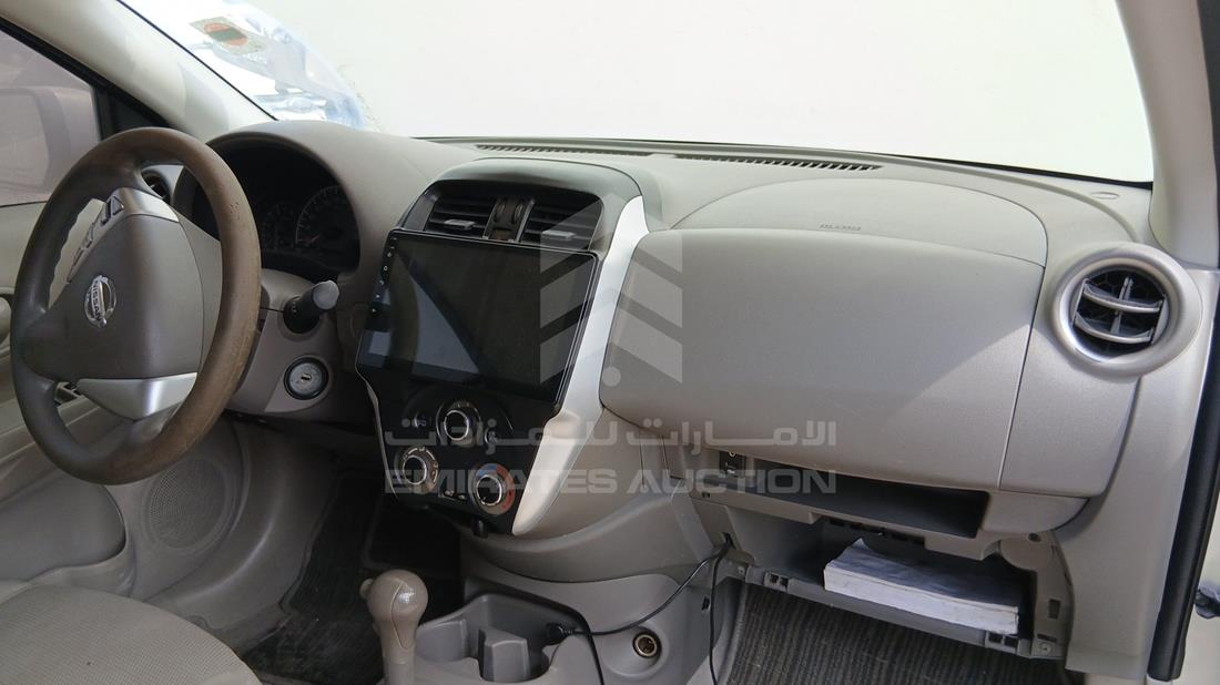 نيسان صني 2022 — زاوية واجهة الراكب الأمامي الأيمن — صورة 23