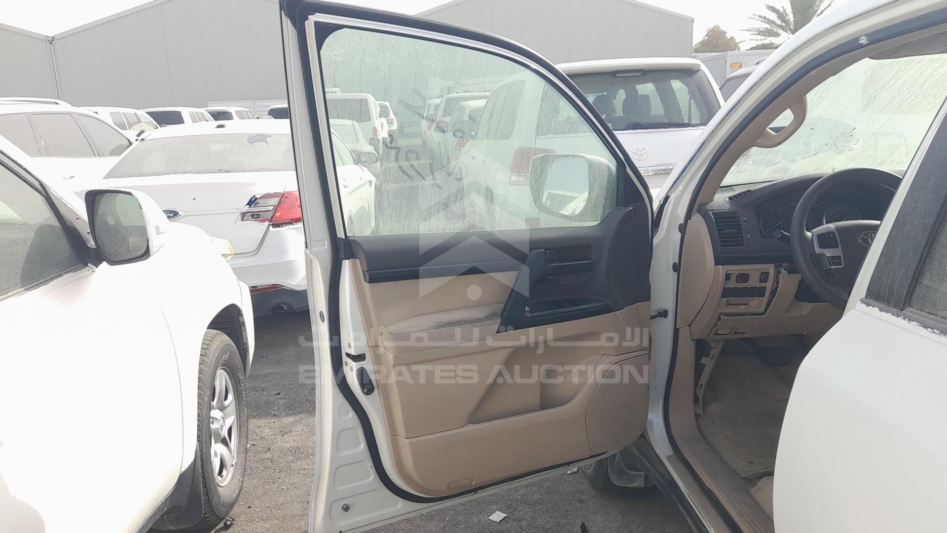 2013 TOYOTA LAND CRUISER VIN: JTMDU09J9D4063128