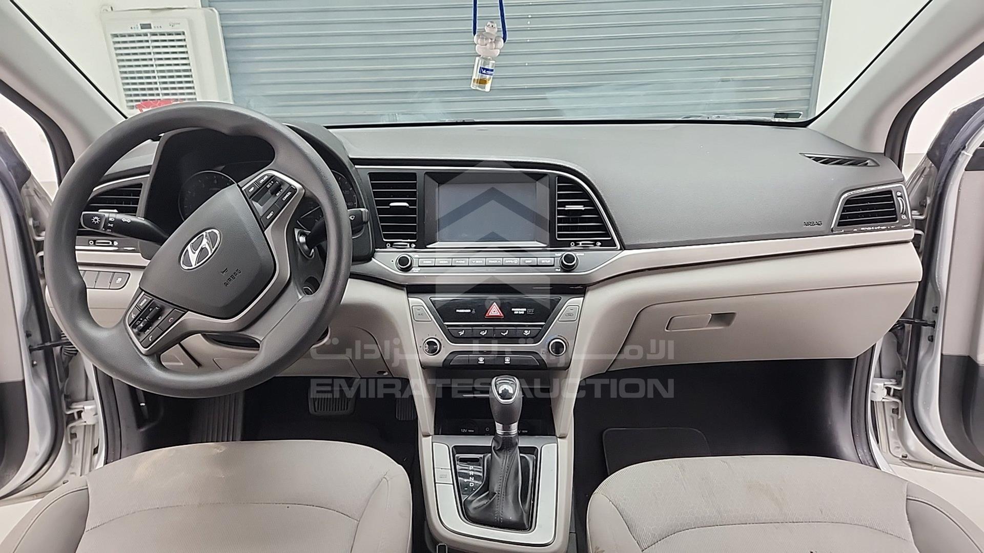 2018 HYUNDAI ELANTRA VIN: 5NPD74LF8JH376096