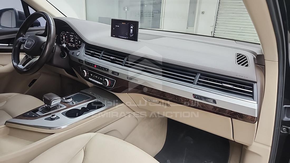 2016 Audi Q7 — Front Right Passenger Dashboard View — Photo 31