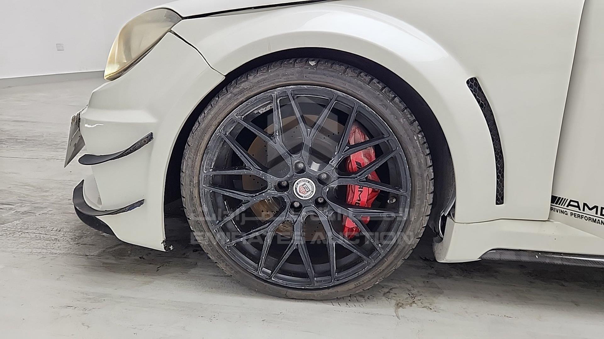 2012 MERCEDES C 63 AMG VIN: WDDGJ7HB0CF833170