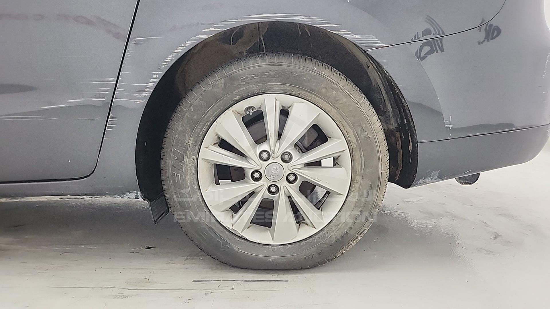 2017 KIA SEDONA VIN: KNDMB5C11H6240289
