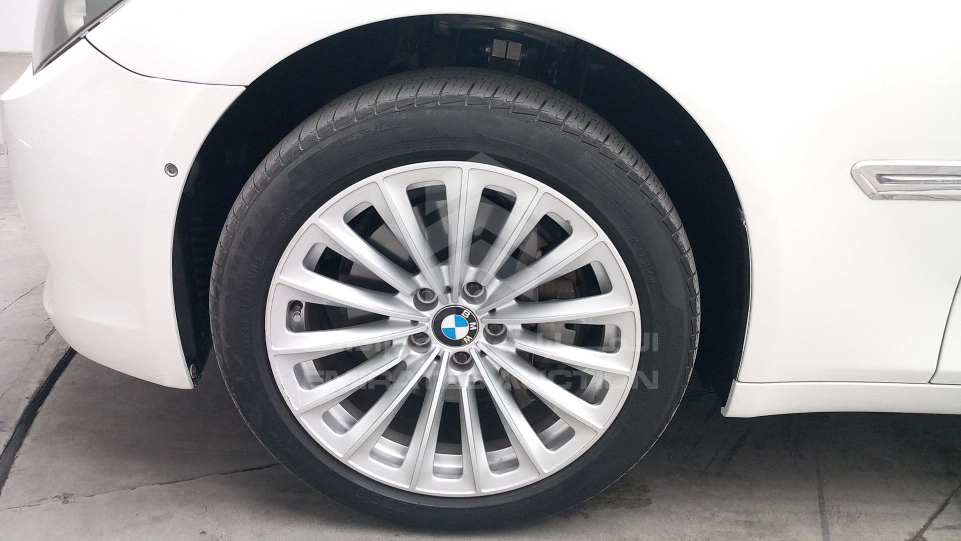 2009 BMW 740 IL VIN: WBAKB410X9CY46332